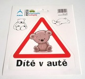 Samolepka na auto dítě v autě