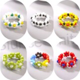 Korálkový prsten a drobné šperky