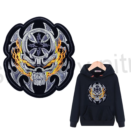 Moto nášivka Ohnivý skull (C468)