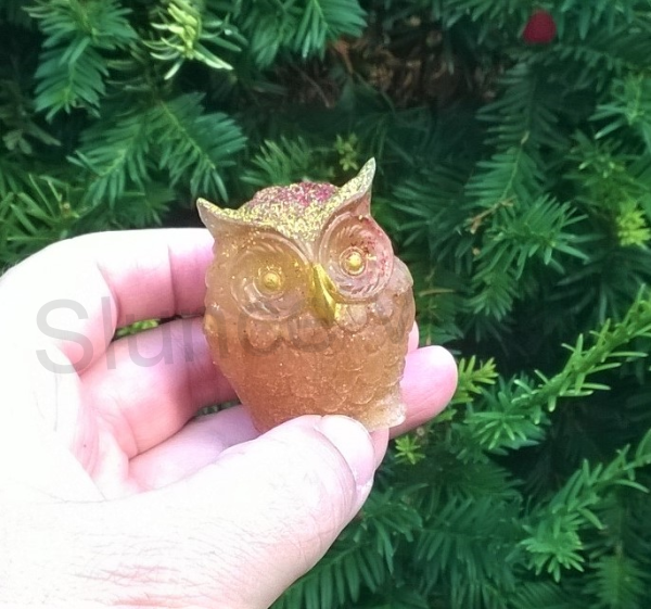 Orgonitový medvídek medově zlatý 3D 7,6x4,5x3 cm (PP135)