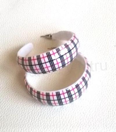 Kruhové rackové náušnice ve tvaru C bilé (BB734)