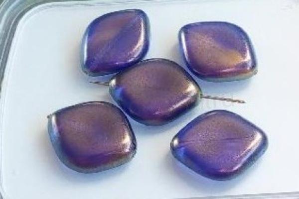 Skleněný korálek tvarovaný 26 x 21 mm - 5 ks (AC448)