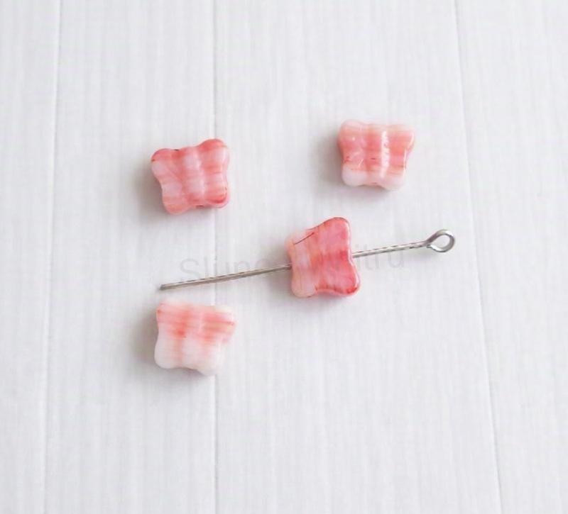 Skleněný korálek motýl – 11,2 × 9,7 mm, růžový, 4 ks (AC593)