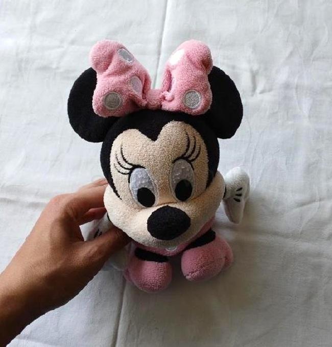Plyšová Minnie Mouse – růžová oblíbená postavička (D1184)
