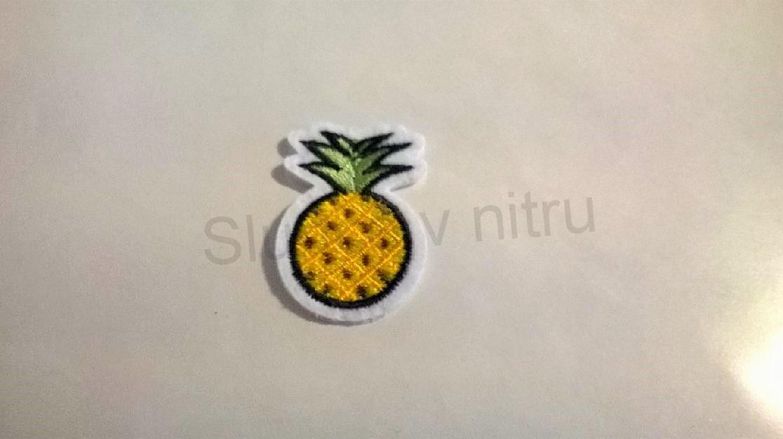 Nášivka Ananas (C294)