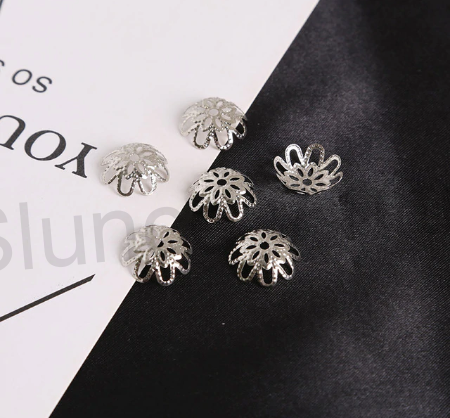 Kaplík kytička 10 x 3,2 mm - starožitná platina - balení 10 ks (AA273)