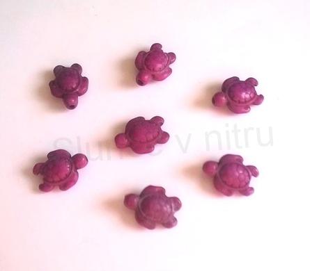 Tyrkysová želva z minerálů - 15,4 x19 mm fialová (X232)