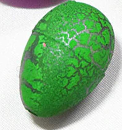 Malé dinosauří vejce 3 x 2 cm zelené (D9)