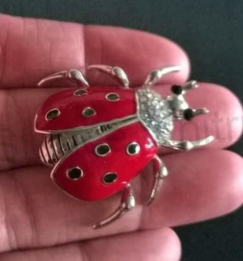 Brož beruška s čirými zirkony (HB77)