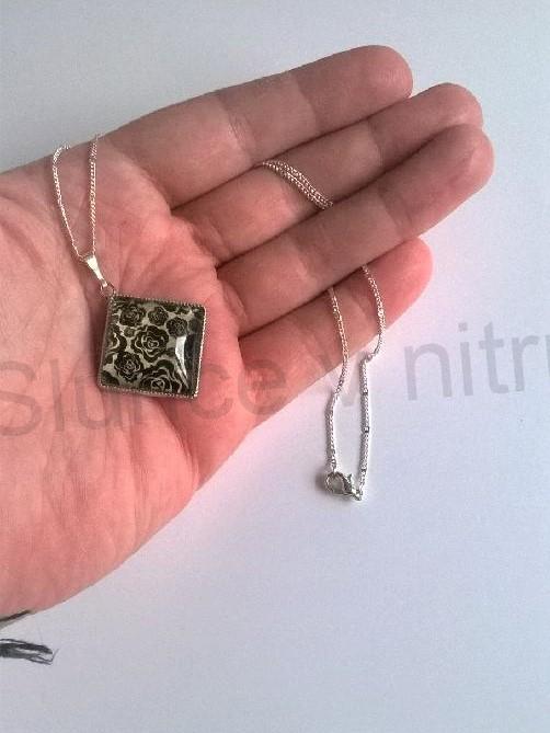 Postříbřený náhrdelník s přívěškem růží, růže (BD328)