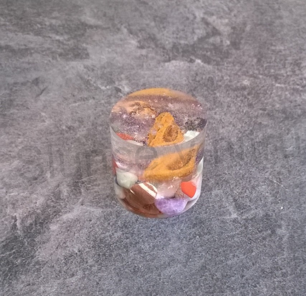 Orgonitový váleček, s mix kamínky 3 x 3 cm (PP67)