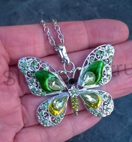 Náhrdelník s přívěškem Motýla s kamínky (BD428)