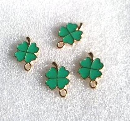 Přívěsek  čtyřlístek - 18 x 12 mm tyrkysově zelená (AA283)