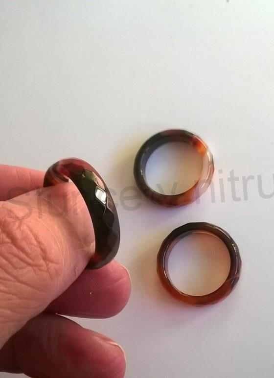 MinerálnÍí achátový prsten broušený (X615)