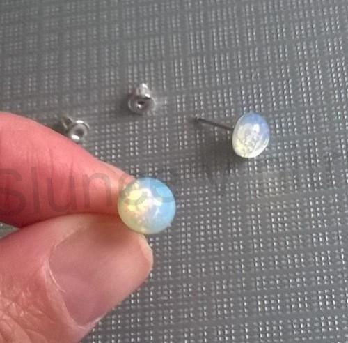 Puzetové náušnice opalitové 8 x 8 mm (X826)