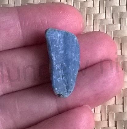 Kyanit surový 4,9 g (Brazílie) (X1332)