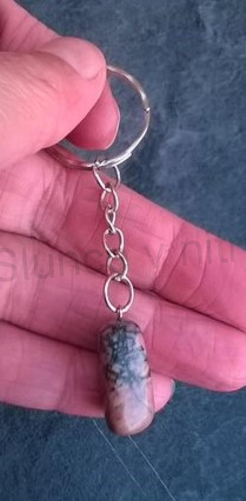 Přívěsek na klíče - minerální rodonit (X1435)