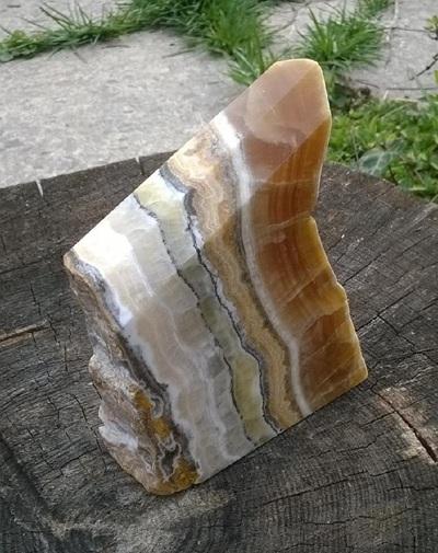 Aragonit řez 701 g (Slovenská Republika) (X1603)