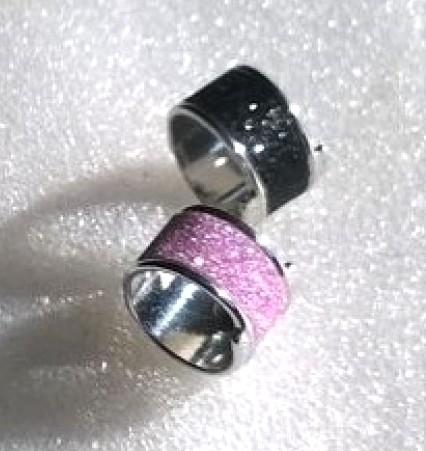 Prsten z nerez oceli s drobnými kamínky černý velikost 52 (BP406)