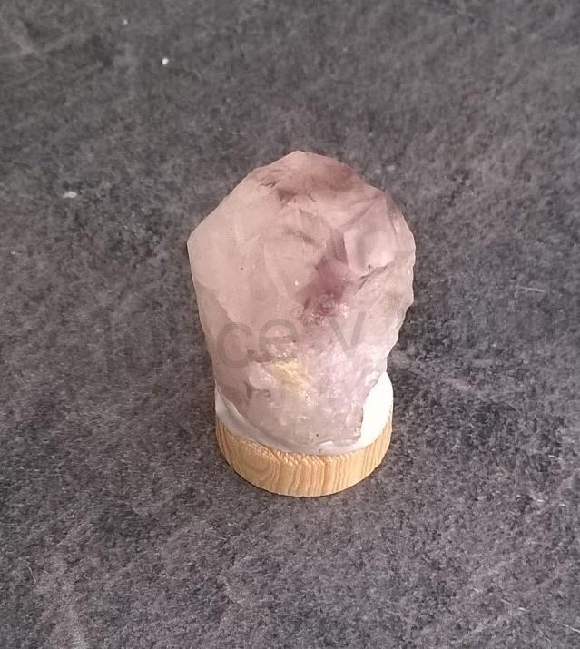 Drúza Ametystu na dřevěném podstavci 21g (Česká Republika) (X1668)