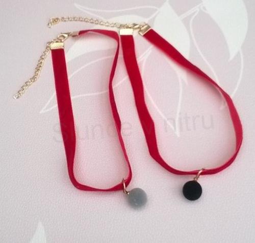 Náhrdelník choker sametový se semišovou kuličkou šedá (BD732)