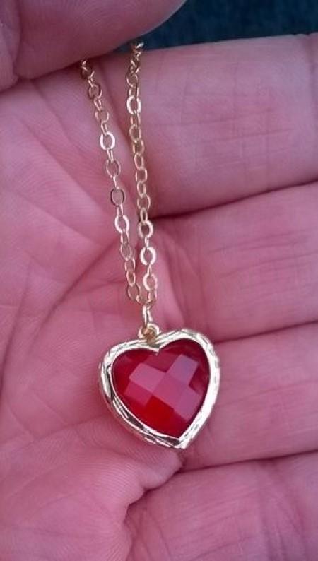 Náhrdelník choker řetízkový s broušeným srdíčkem (BD733)