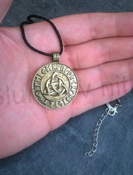 Náhrdelník s přívěškem Triquetra (BD748)