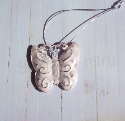 Kovová závěsná dekorace, ozdoba motýlek (H504)