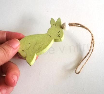 Dřevěné výřezy - závěsná ozdoba Zajíček s korálkem (V182)