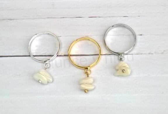 Nastavitelný minerální prsten s pravou mušlí (X1766)