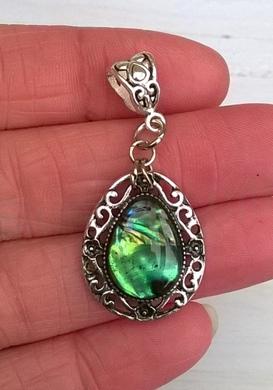 Minerální přívěšek pandora přírodní mušle Paua kapka (X1782)