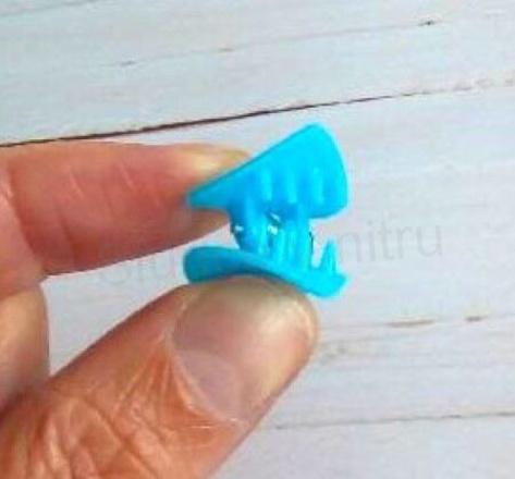 Mini skřipec do vlasů barevné srdce 18,6 x 18,6 mm růžová tmavá (H542)