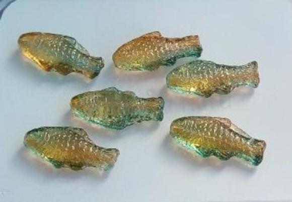Skleněný korálek rybka 24,7 x 11,7 mm (AC423)