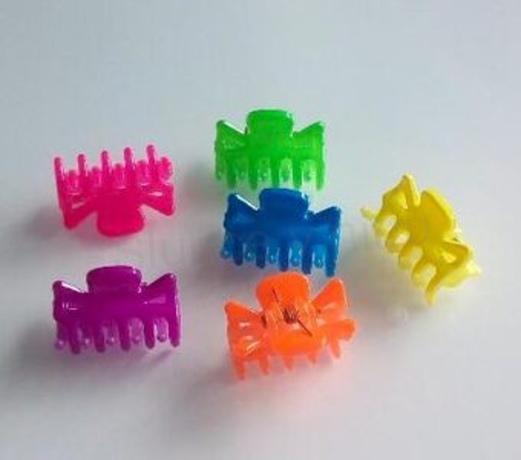 Menší střední skřipce barevné 2,5 x 1,8 cm růžový (H545)