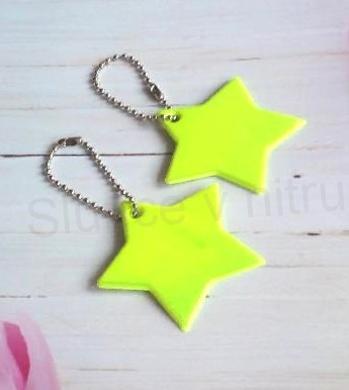 Klíčenka reflexní, fosforová hvězda žlutá (E903)