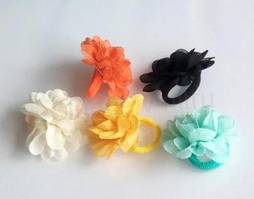 Gumička do vlasů s kytičkou (H564)