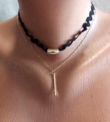 Náhrdelník choker krajkový s ozdobami (BD858)