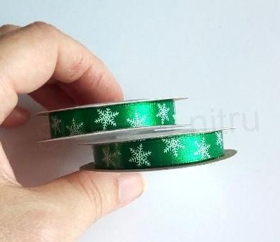 Vánoční saténová stuha, dárková stuha 9,5 m, šíře 10 mm (N153)