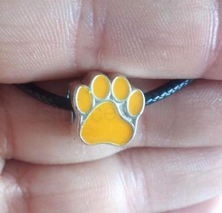 Šňůrkový náhrdelník s přívěskem pandora tlapka žlutá (BD880)