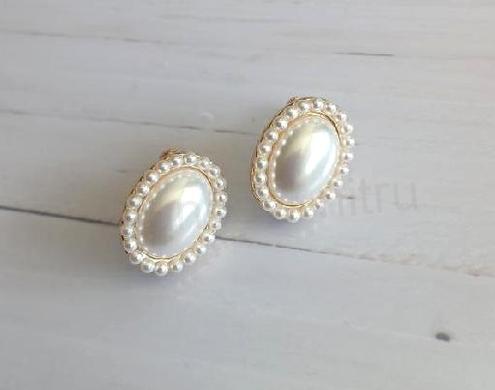 Zlaté perlové klipsové náušnice bílé (BB831)