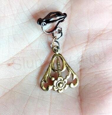 Náušnice klipsy s ozdobou (BB857)