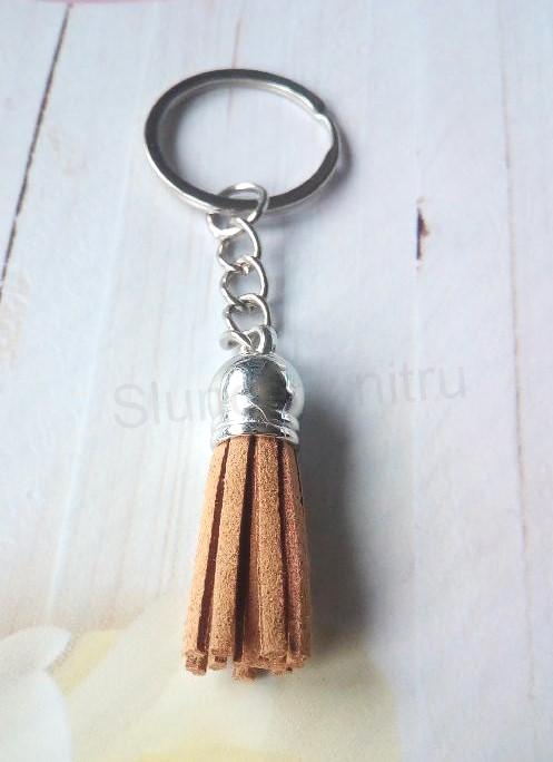 Přívěsek na klíče - kožený střapec hnědý (D1000)
