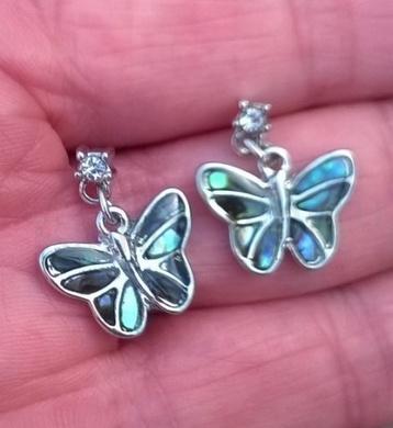 Minerální náušnice z chirurgické oceli mušle Paua motýl (X1883)