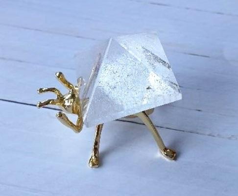 Broušená křišťálová pyramida 32 x 22 mm | 27 g (X1971)