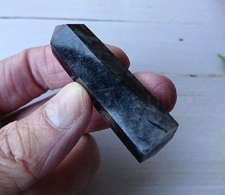 Turmalín v křemenu broušená špice 58 mm | 26 g (X1996)