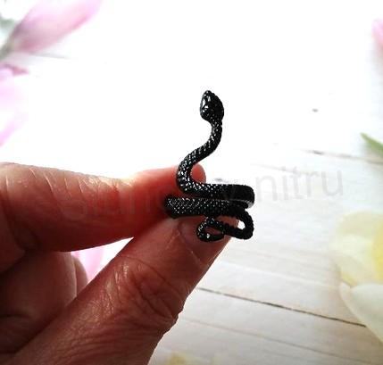 Hadí černý prsten velikost 55 (BP523)