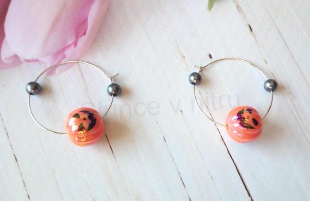 Náušnice kruhy UV halloweenské korálky - velikost 3,4 cm (BB891)