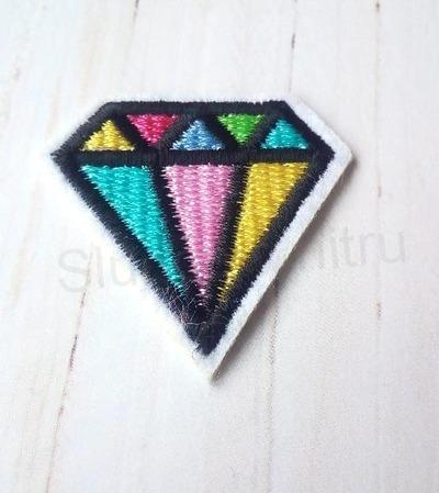 Nášivka diamant 3,8 cm (C719)