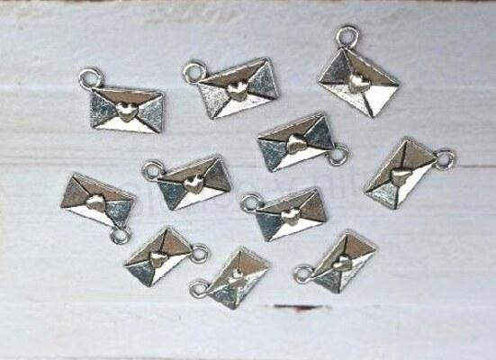 Přívěsek dopisní obálka - 12,2 x 6,4 mm (AA342)