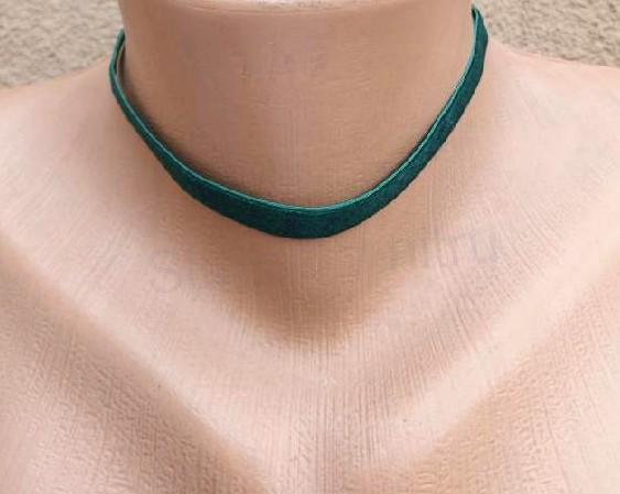 Náhrdelník choker sametový krátký zelený (BD924)